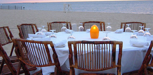 More than half of U.S. travelers dine out 10 or more times while on vacation