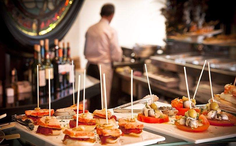 Sun, beach … and gastronomy: Spain leads the European ranking of gastronomic tourism