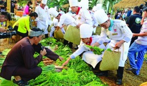 Vietnamese gastronomy needs more promotion, star chefs: pundits