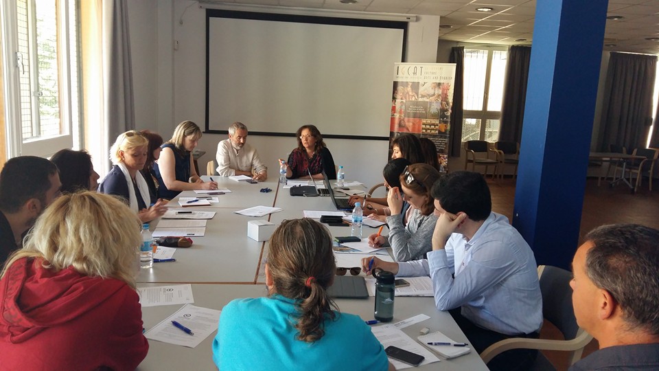 Encouraging entrepreneurs to think outside the box and across sectors